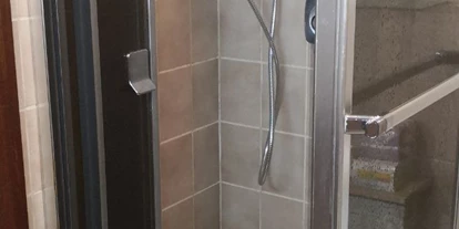 Monteurwohnung - PLZ 71282 (Deutschland) - Dusche - Zimmervermietung "Zur Klarsicht" bei Stuttgart