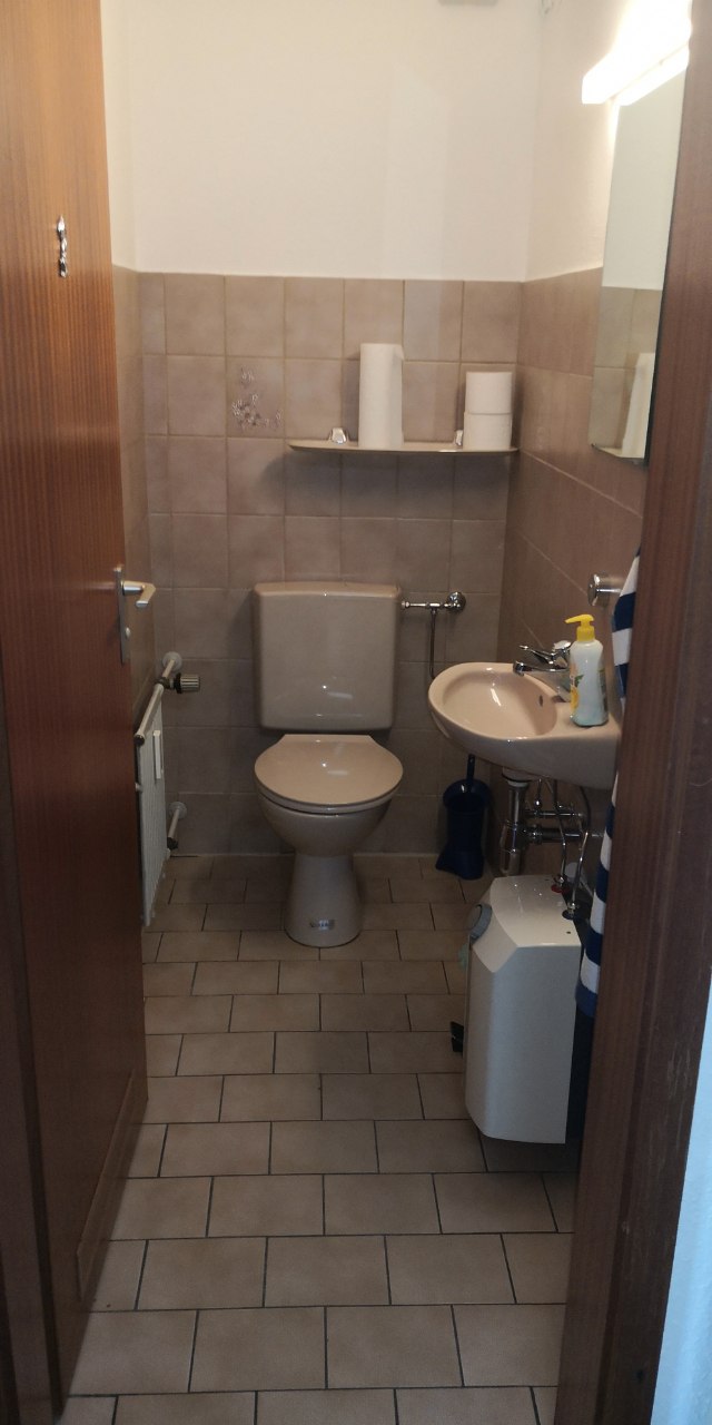 Monteurzimmer: separates WC - Zimmervermietung "Zur Klarsicht" bei Stuttgart