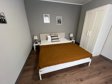 Monteurzimmer: Schlafzimmer 2 - Stilvolle Apartments am Park-Schönfeld