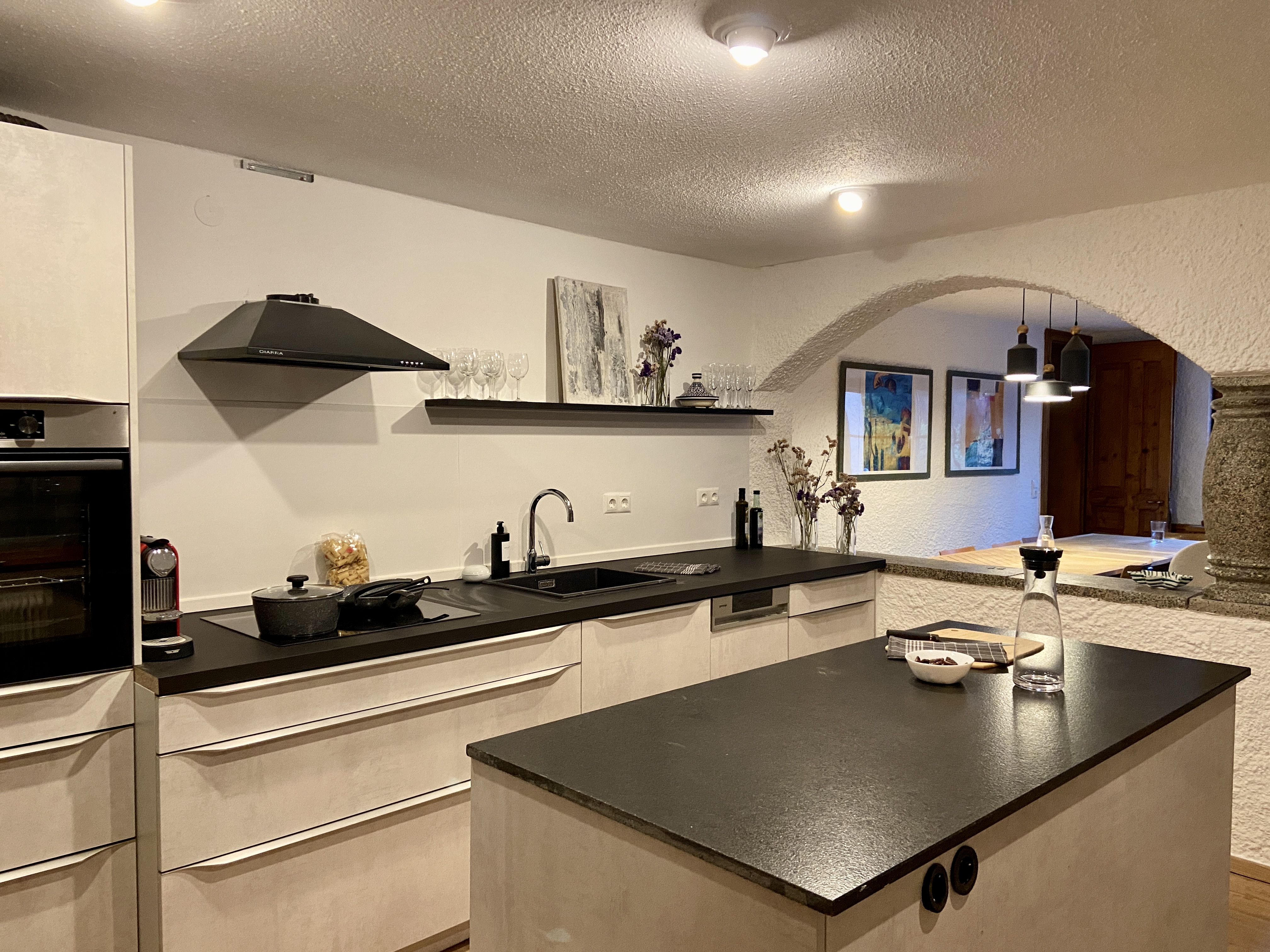 Monteurwohnung - WLAN - Österreich - Küche - Bäckerhaus - Großzügige Wohnung mit Pool und Garten