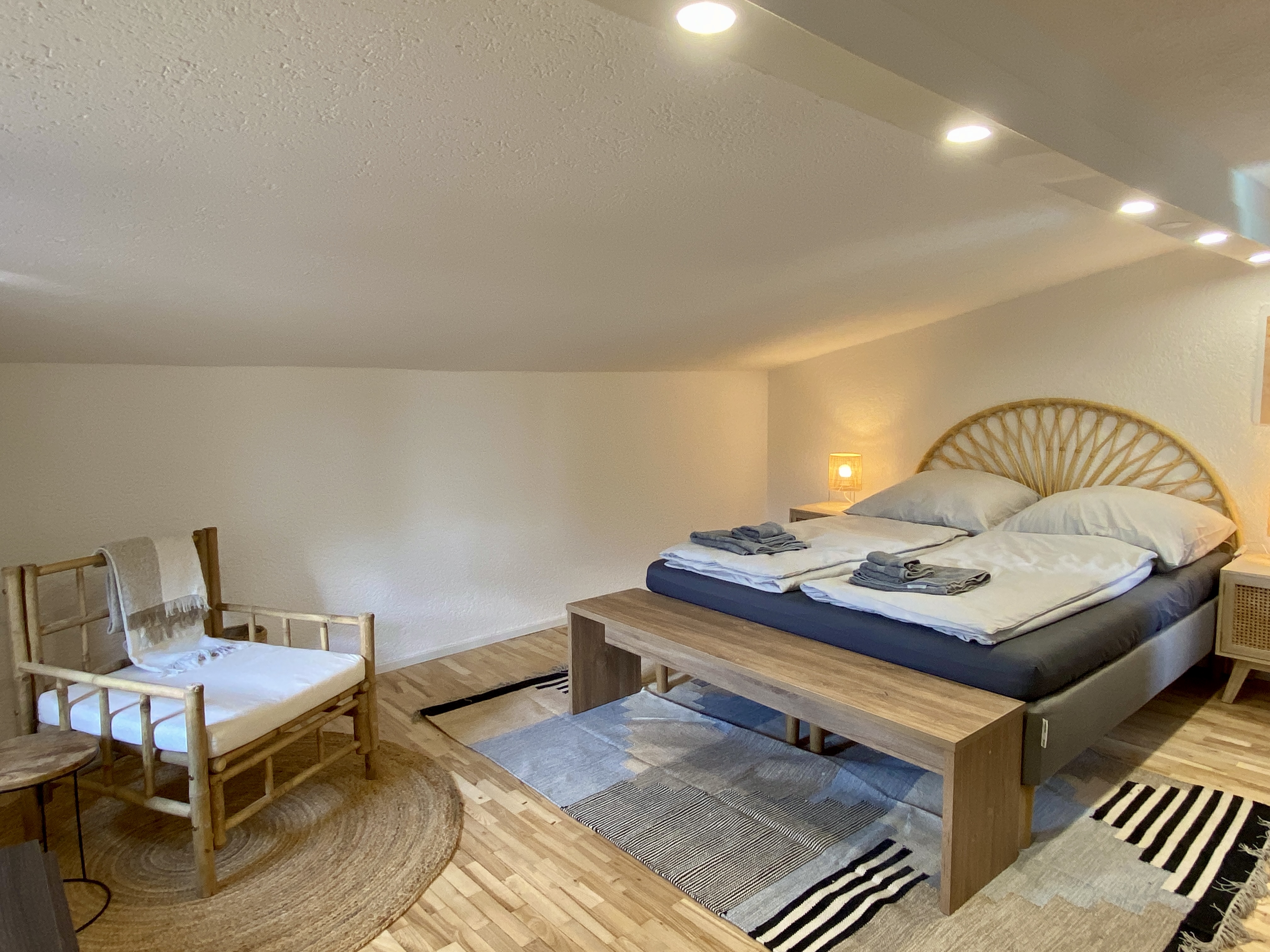 Monteurwohnung - WLAN - Österreich - Zimmer 1 - Bäckerhaus - Großzügige Wohnung mit Pool und Garten