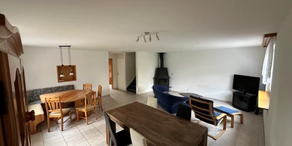 Monteurwohnung - Zimmertyp: Mehrbettzimmer - Schweiz - Wohnzimmer - JK's Monteurzimmer