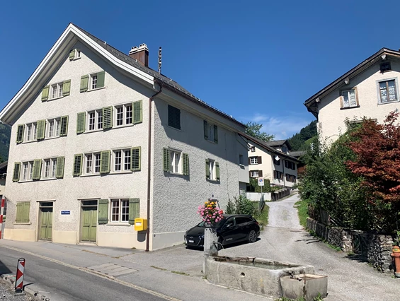 Monteurzimmer: Aussenansicht - Revier Bliili und Spitzer
