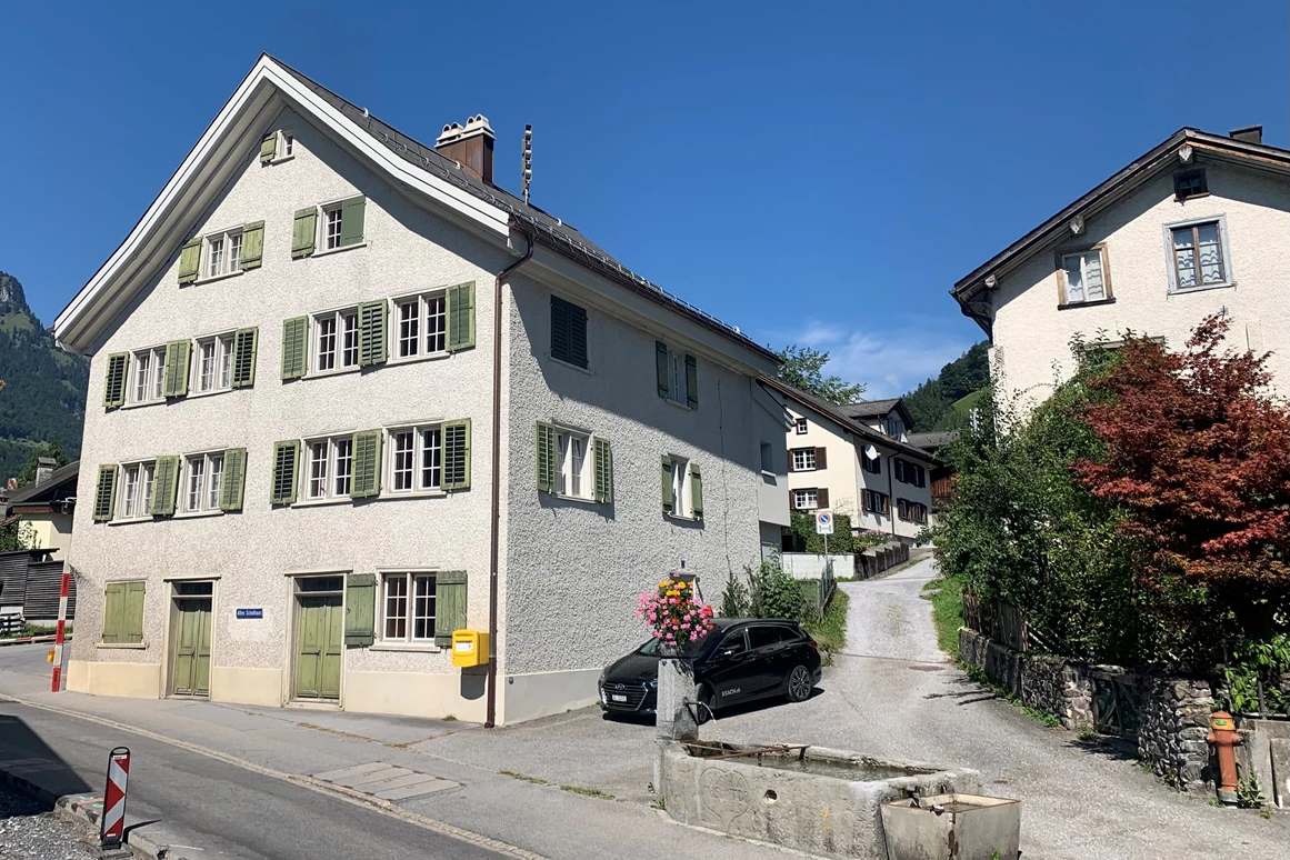 Monteurzimmer: Aussenansicht - Revier Bliili und Spitzer