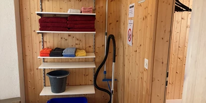 Monteurwohnung - Parkplatz: kostenlose Parkplätze in der Straße - Schweiz - Stauraum 1 - Revier Bliili und Spitzer