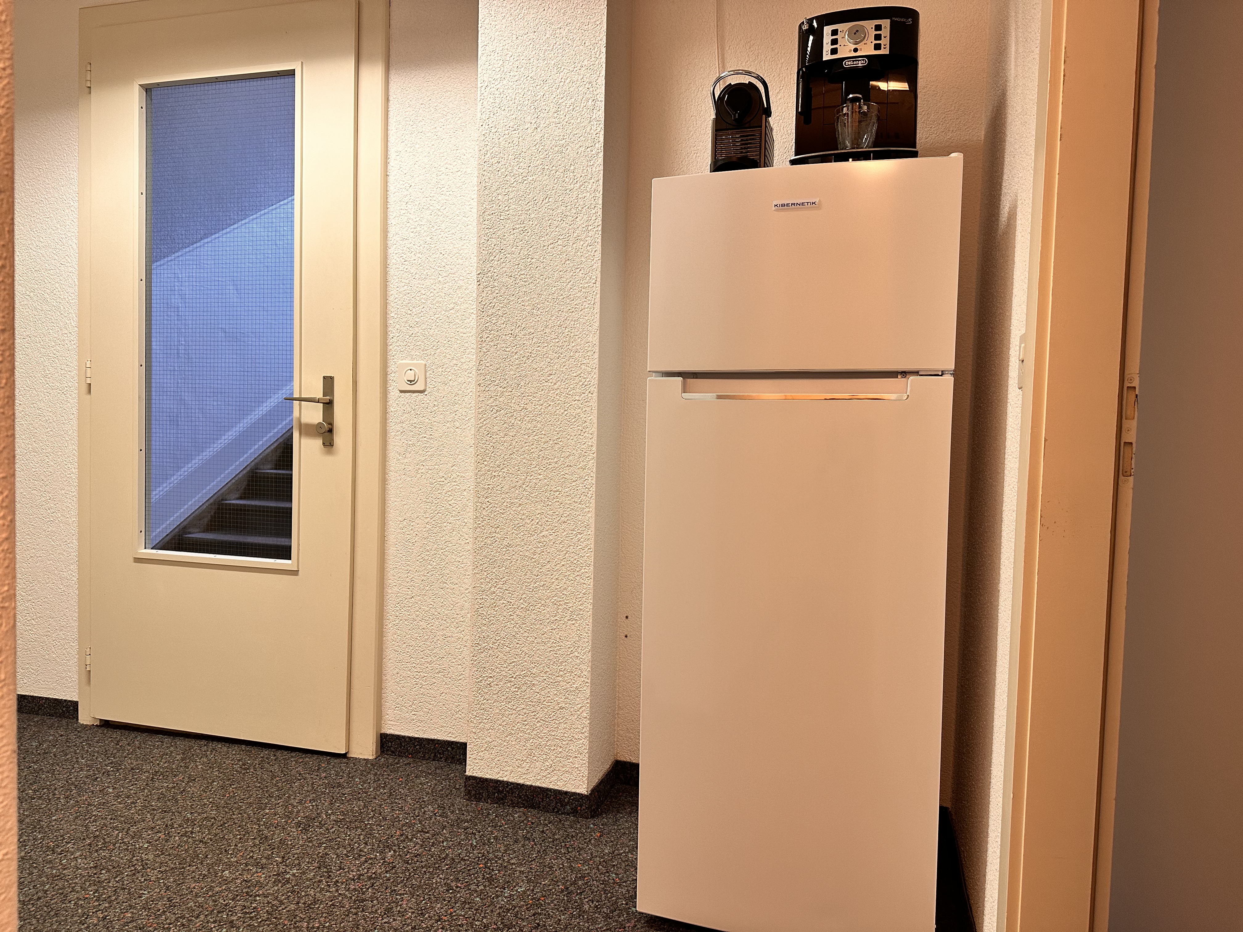 Monteurzimmer: Kühlschrank, Kaffeemaschine - Revier Kanzlei im Hazzo