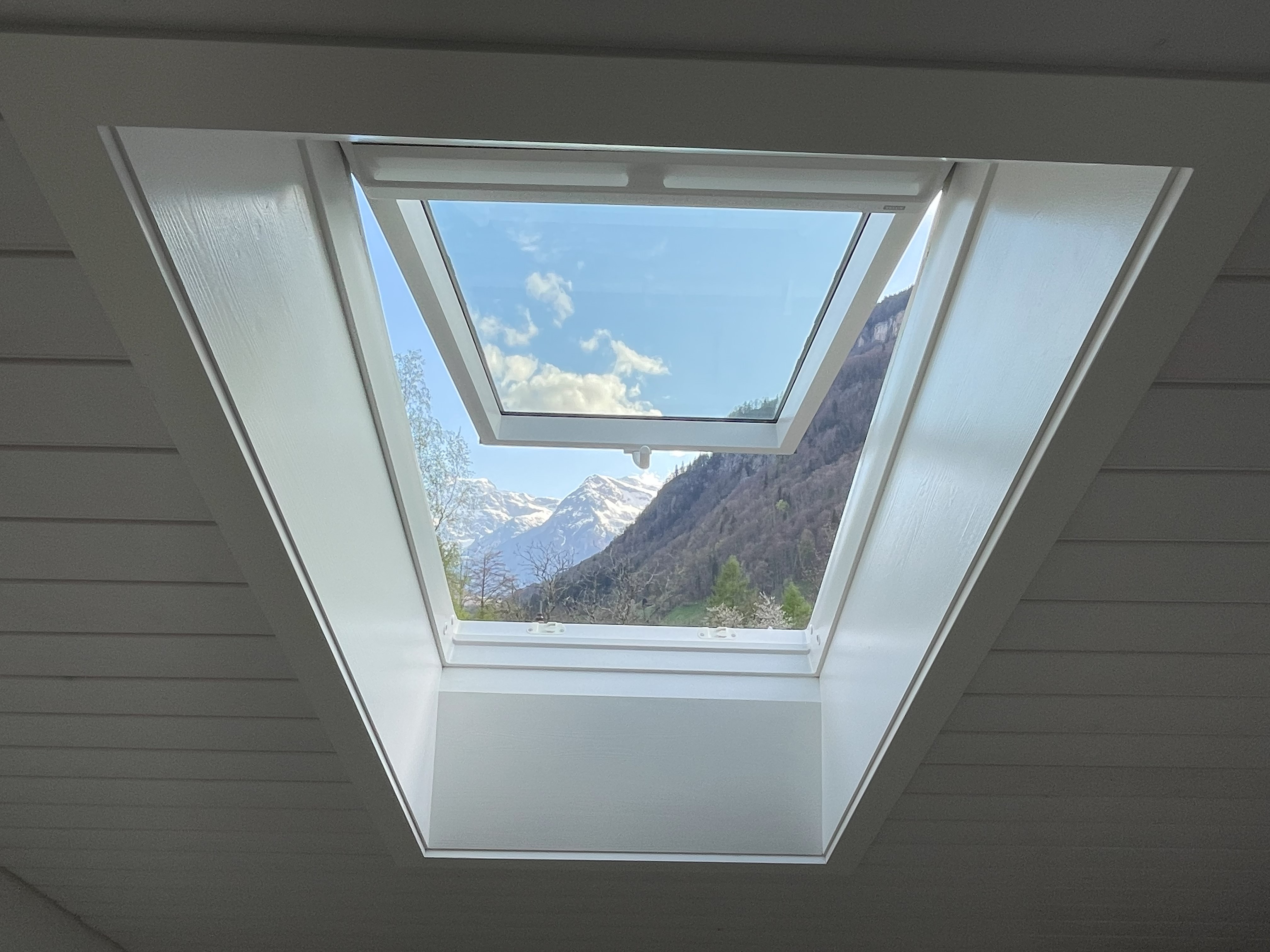 Monteurzimmer: Dachfenster - Revier Attika im Hazzo