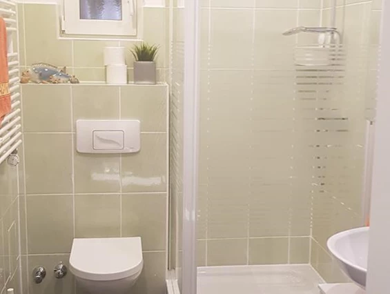 Monteurzimmer: Dusche - Fewo-Harber