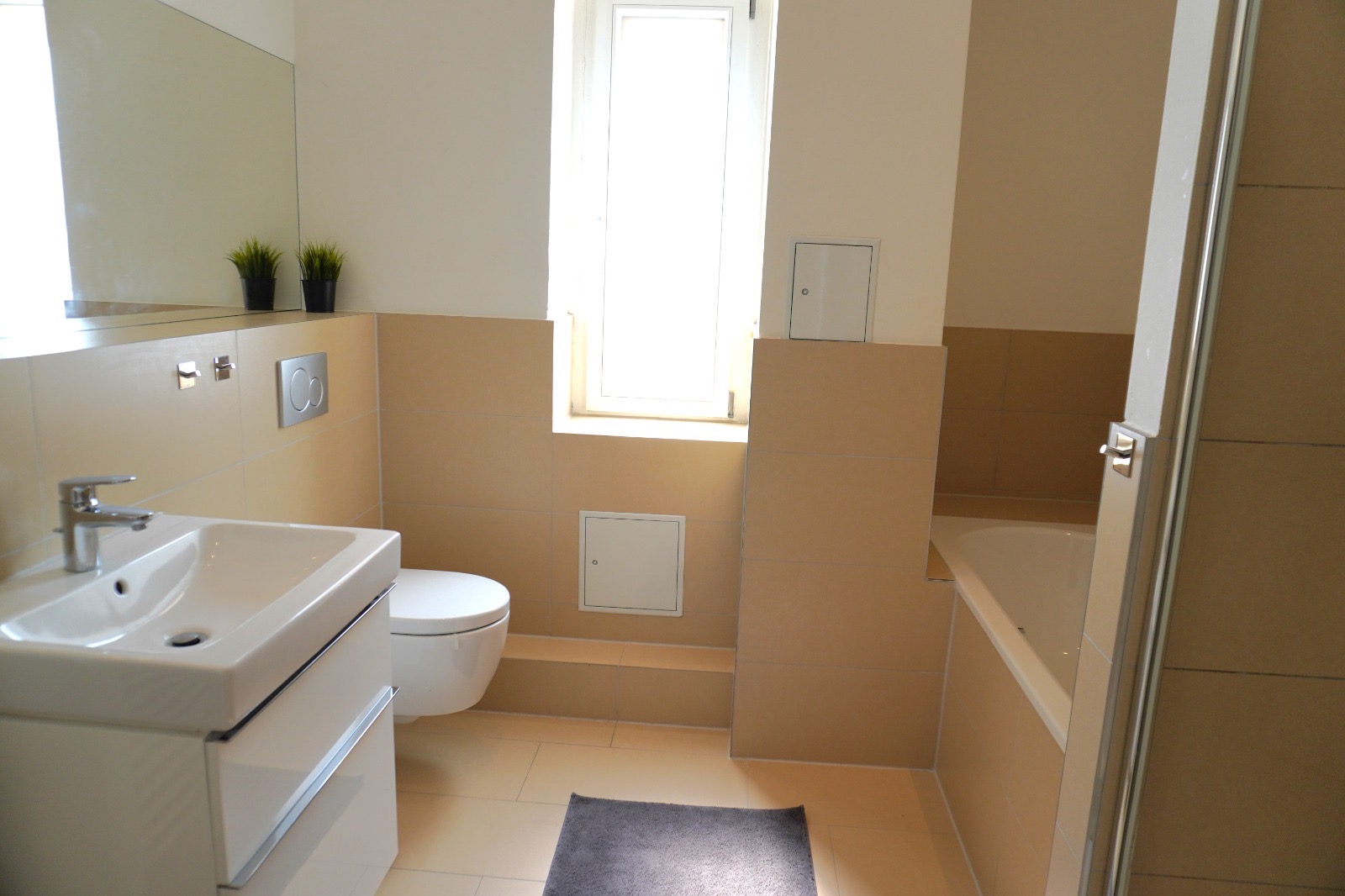 Monteurzimmer: Charmante 4-Zimmer-Altbauwohnung in Berlin-Steglitz