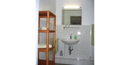 Monteurwohnung - Kaffeemaschine - Schleswig-Holstein - Duschbad - Privates Gästezimmer / Monteurzimmer mit Bad
