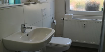Monteurwohnung - Bettwäsche: Bettwäsche gegen Gebühr - Deutschland - Bad - Klein aber Fein