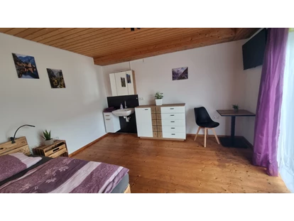 Monteurwohnung - Burghausen (Landkreis Altötting) - Zimmer 6 (UG) - Haus Alpenblick in 84359 Simbach am Inn