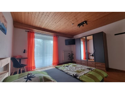 Monteurwohnung - Burghausen (Landkreis Altötting) - Zimmer 7 (UG) - Haus Alpenblick in 84359 Simbach am Inn