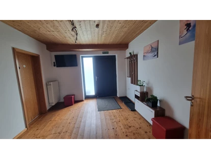 Monteurwohnung - Burghausen (Landkreis Altötting) - Eingangsbereich (UG) - Haus Alpenblick in 84359 Simbach am Inn