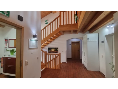 Monteurwohnung - Burghausen (Landkreis Altötting) - Eingang und Galerie (EG) - Haus Alpenblick in 84359 Simbach am Inn