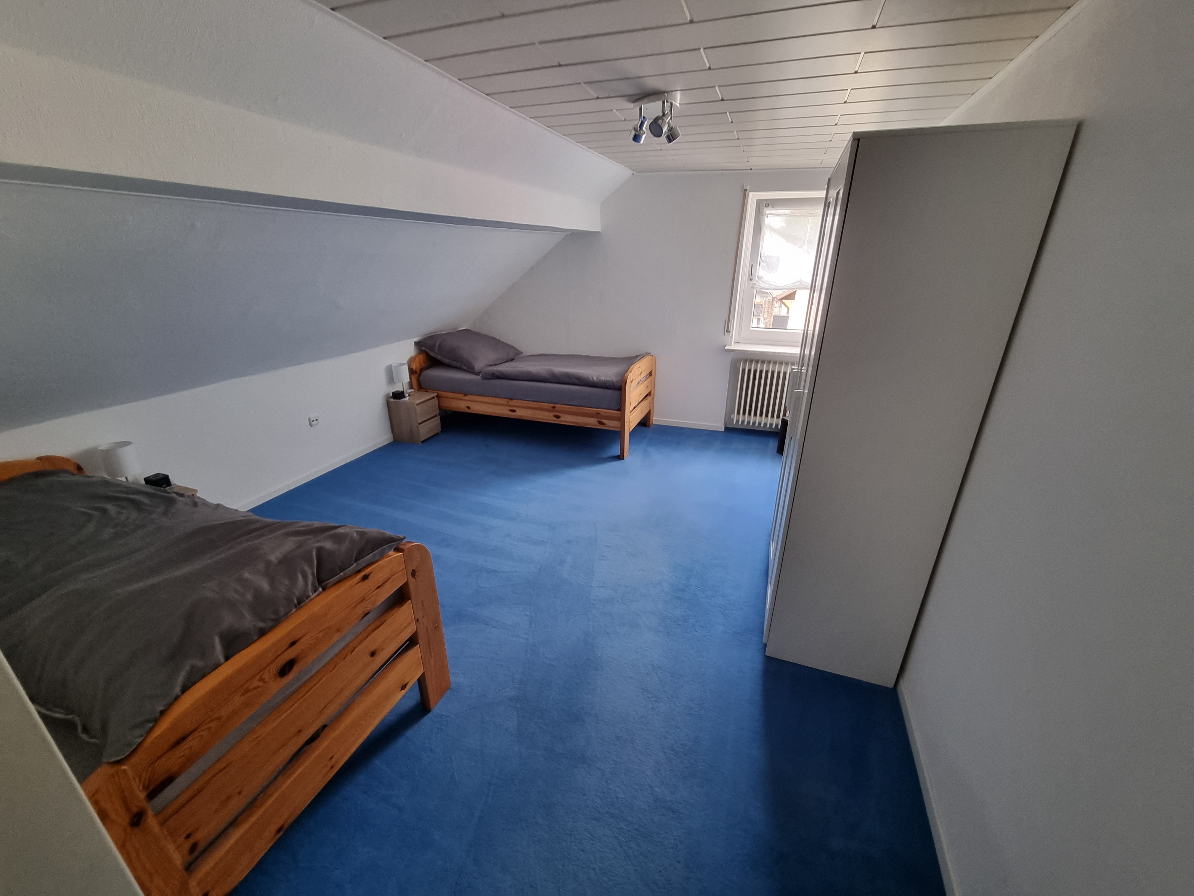Monteurzimmer: Schlafzimmer (2 separate Betten) - Ferienwohnung Familie Kleinbauer