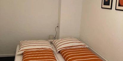 Monteurwohnung - Höhr-Grenzhausen - kleines Schlafzimmer 1. OG - ★ Ferienhaus mit Netflix/Balkon/Terrasse/Garten ★