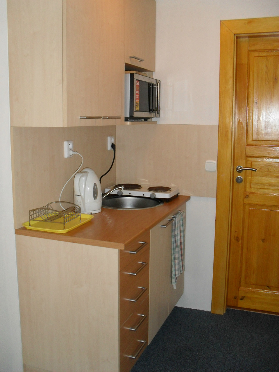 Monteurwohnung - Bettwäsche: Bettwäsche inklusive - Otrokovice