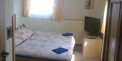 Monteurwohnung - Badezimmer: eigenes Bad - Radvanovice