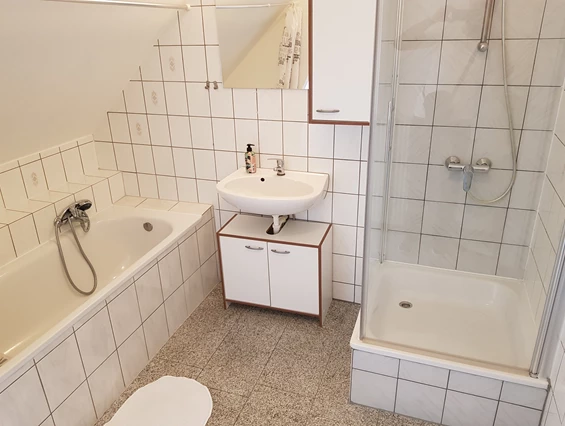 Monteurzimmer: Vermietung Papazissis