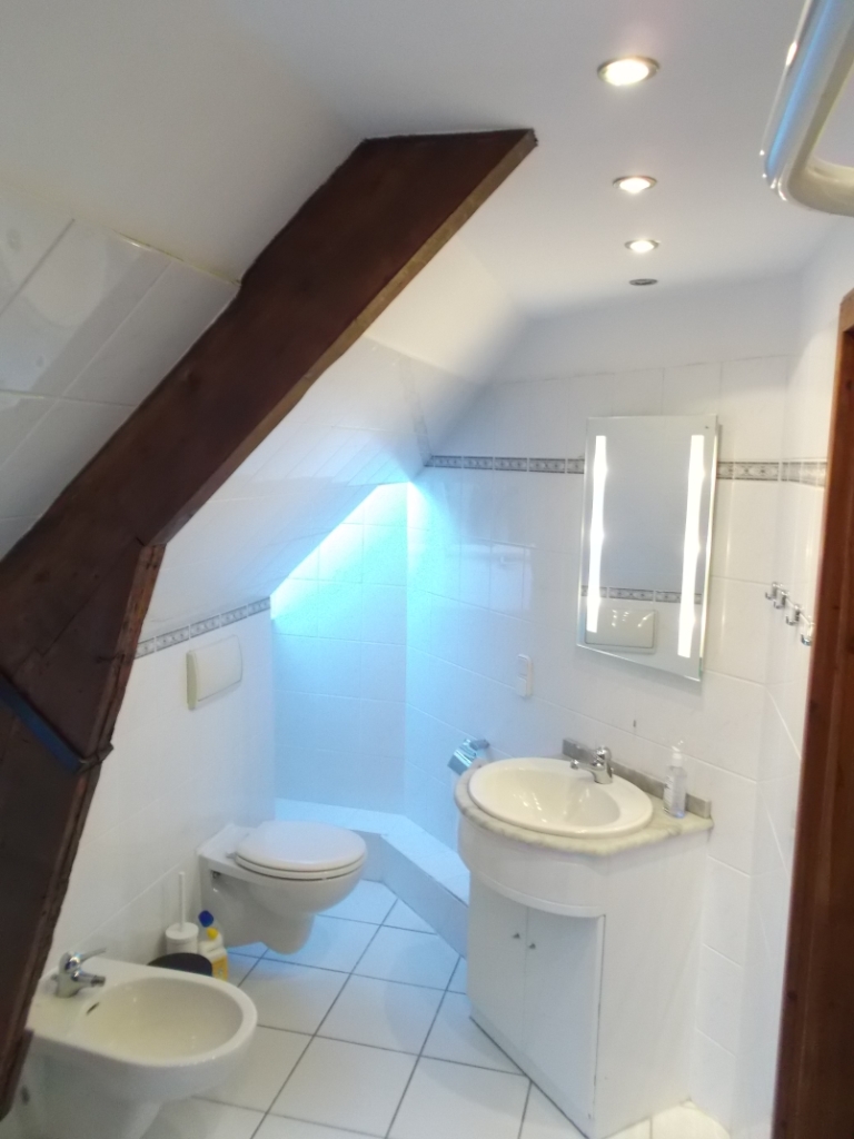 Monteurzimmer: Vermietung Papazissis