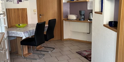Monteurwohnung - Haßmersheim - Küche mit Essbereich 2 Bettzimmer - Ferienwohnung Groß