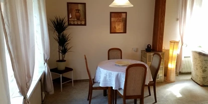 Monteurwohnung - Hund erlaubt - Flusslandschaft Elbe - Essbereich.
Tisch kann erweitert werden. - Ferienwohnung-Bullendorf
