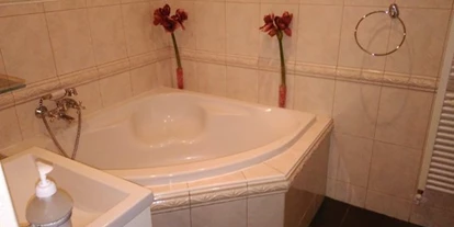 Monteurwohnung - Badezimmer: eigenes Bad - Eva Delta