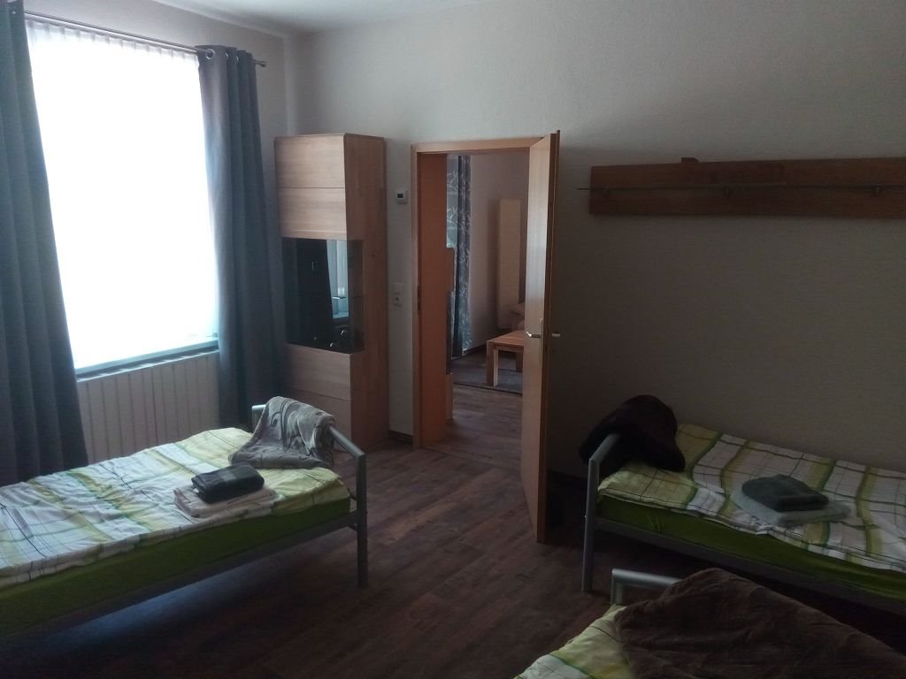 Monteurwohnung - Kühlschrank - Sachsen-Anhalt - Zimmervermietung Steinfeld