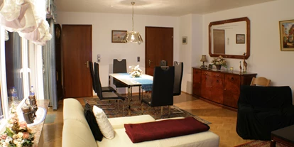 Monteurwohnung - Bettwäsche: Bettwäsche gegen Gebühr - Deutschland - Wohnzimmer - Ferienwohnung-Dillenburg-Bonsels