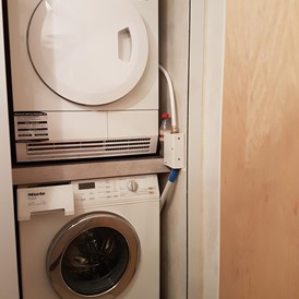 Monteurwohnung: Waschmaschine und Trockner - Monteurwohnung-Euskirchen - zentrale Lage mit gehobenem Stil