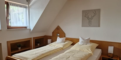 Monteurwohnung - Bühlertal - Schlafzimmer mit Doppelbett - Ferienwohnung Heimatliebe