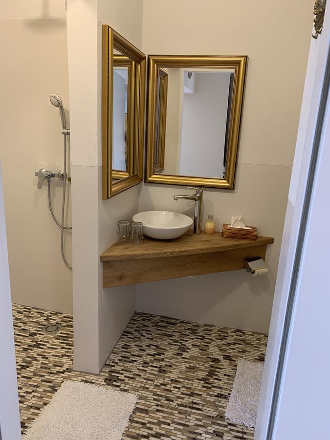 Monteurwohnung - TV - Thermenland Steiermark - Pension Stocker