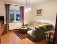 Monteurzimmer: Wohnzimmer - Zweiraum Wohnung für 2 Personen 
