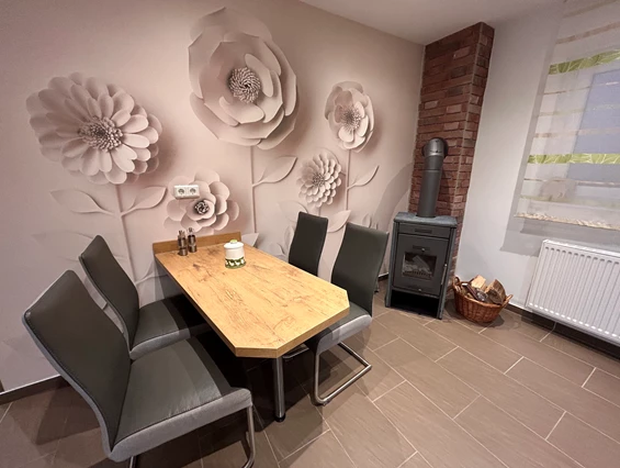 Monteurzimmer: Sitzgelegenheit - Ferienwohnung Hofblick