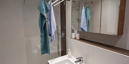 Monteurwohnung - PLZ 35781 (Deutschland) - Bad mit Dusche und WC - Ferienwohnung Hofblick