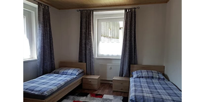 Monteurwohnung - Parkplatz: eigener Parkplatz vorhanden - Österreich - Schlafzimmer Wohnung Nr. 3 - Monteurunterkunft Ronner