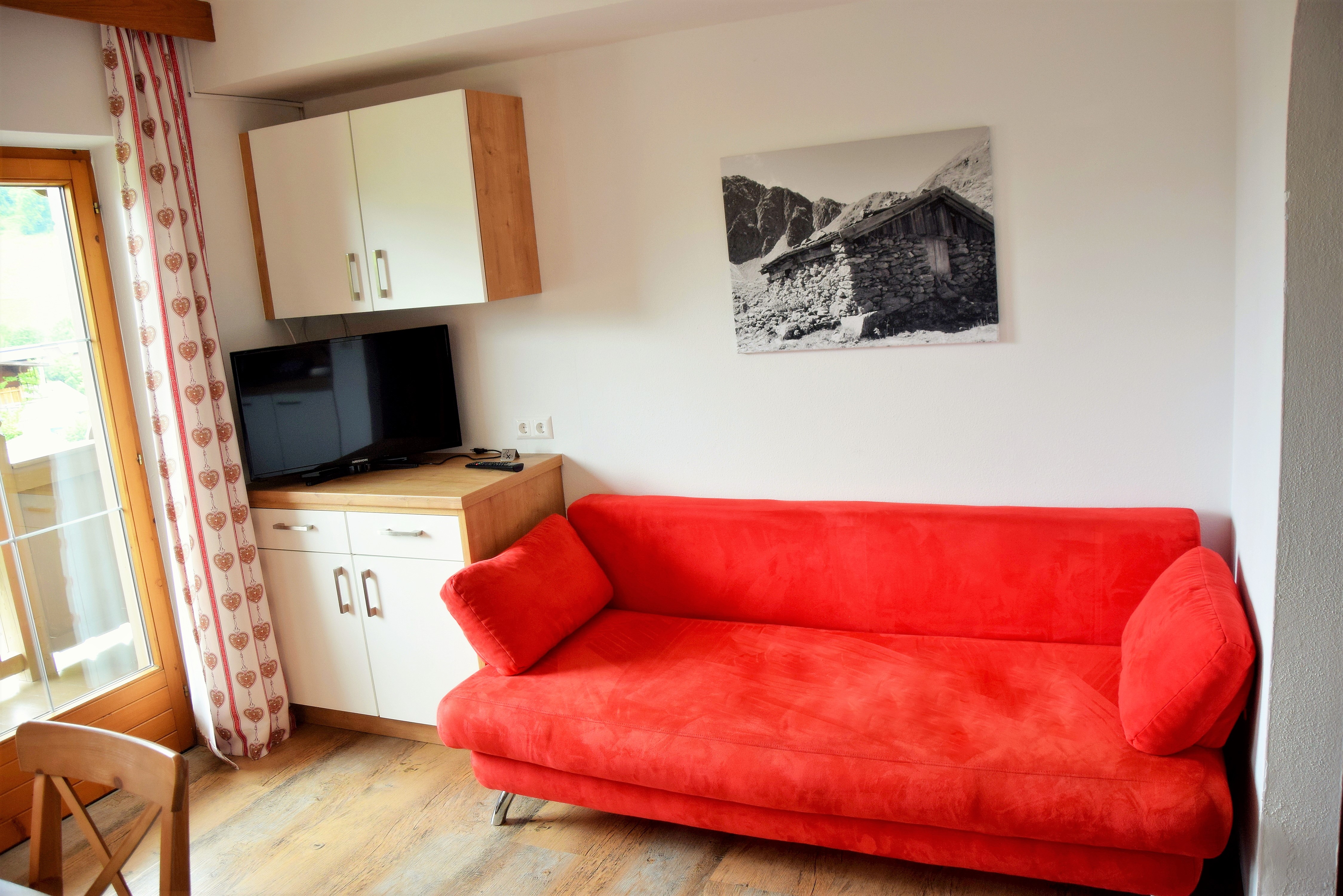 Monteurwohnung - Zimmertyp: Einzelzimmer - Tirol - Monteurwohnung Zimmer für Arbeiter - Apartment mit 2 getrennten Schlafzimmern
Monteurzimmer für Sandoz Novartis Kundl, Pfeiffer Holz Kundl, ÖBB Baustelle Angath sehr gut geeignet  - Astoria Apartments Monteurzimmer