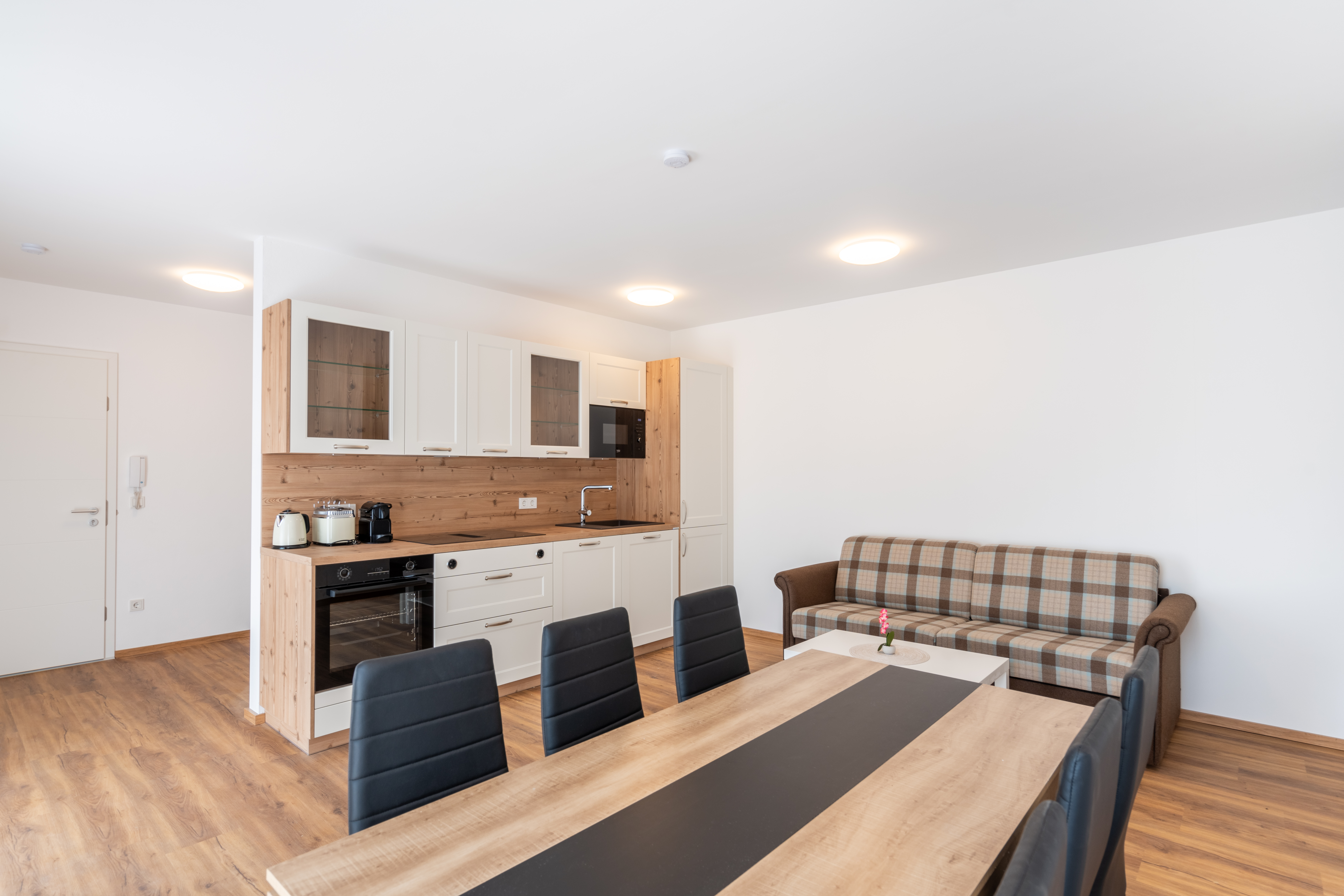 Monteurwohnung - Weidling (Klosterneuburg) - revLIVING Montageluxus Premium The Lodge