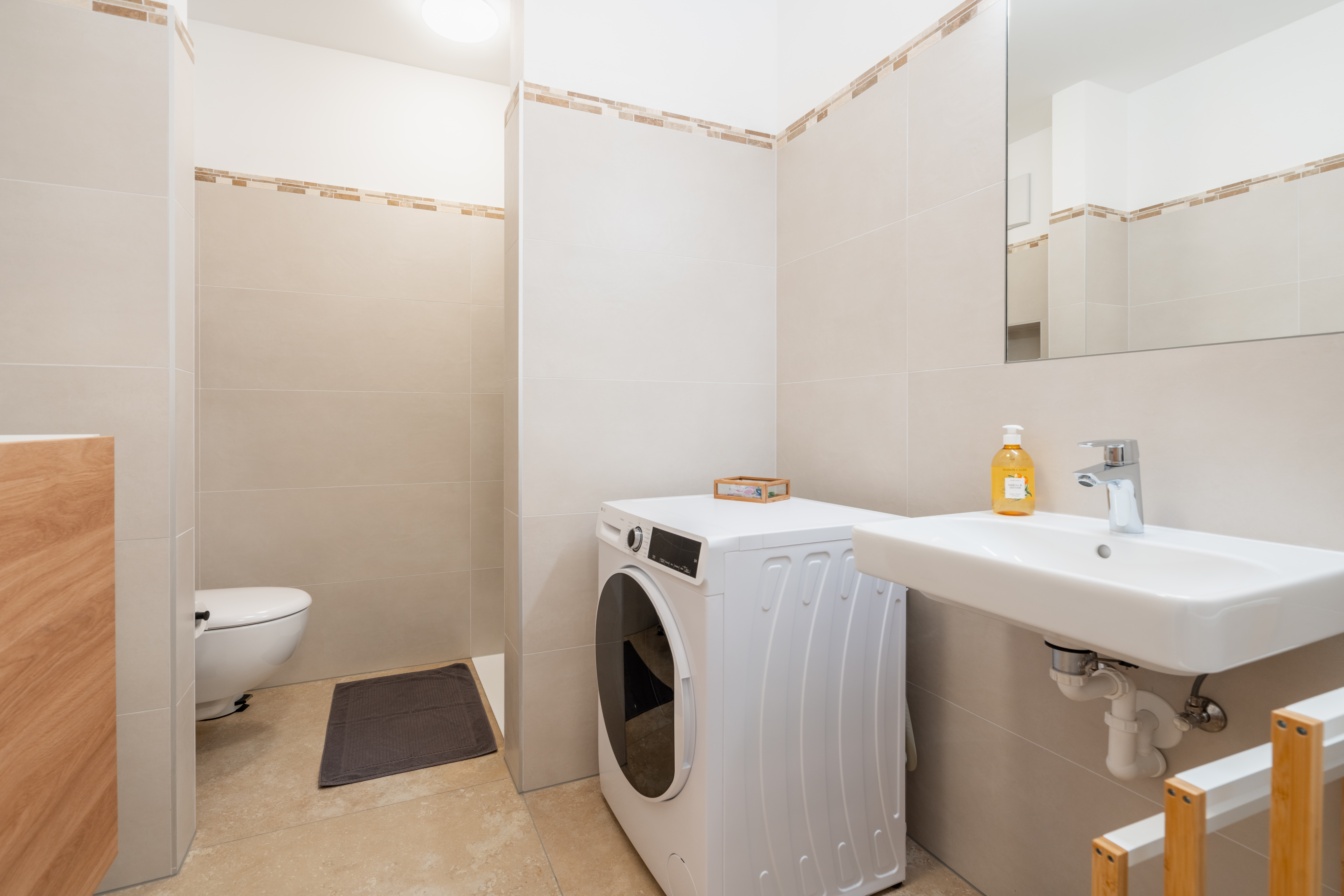 Monteurwohnung - Weidling (Klosterneuburg) - revLIVING Montageluxus Premium Decimus