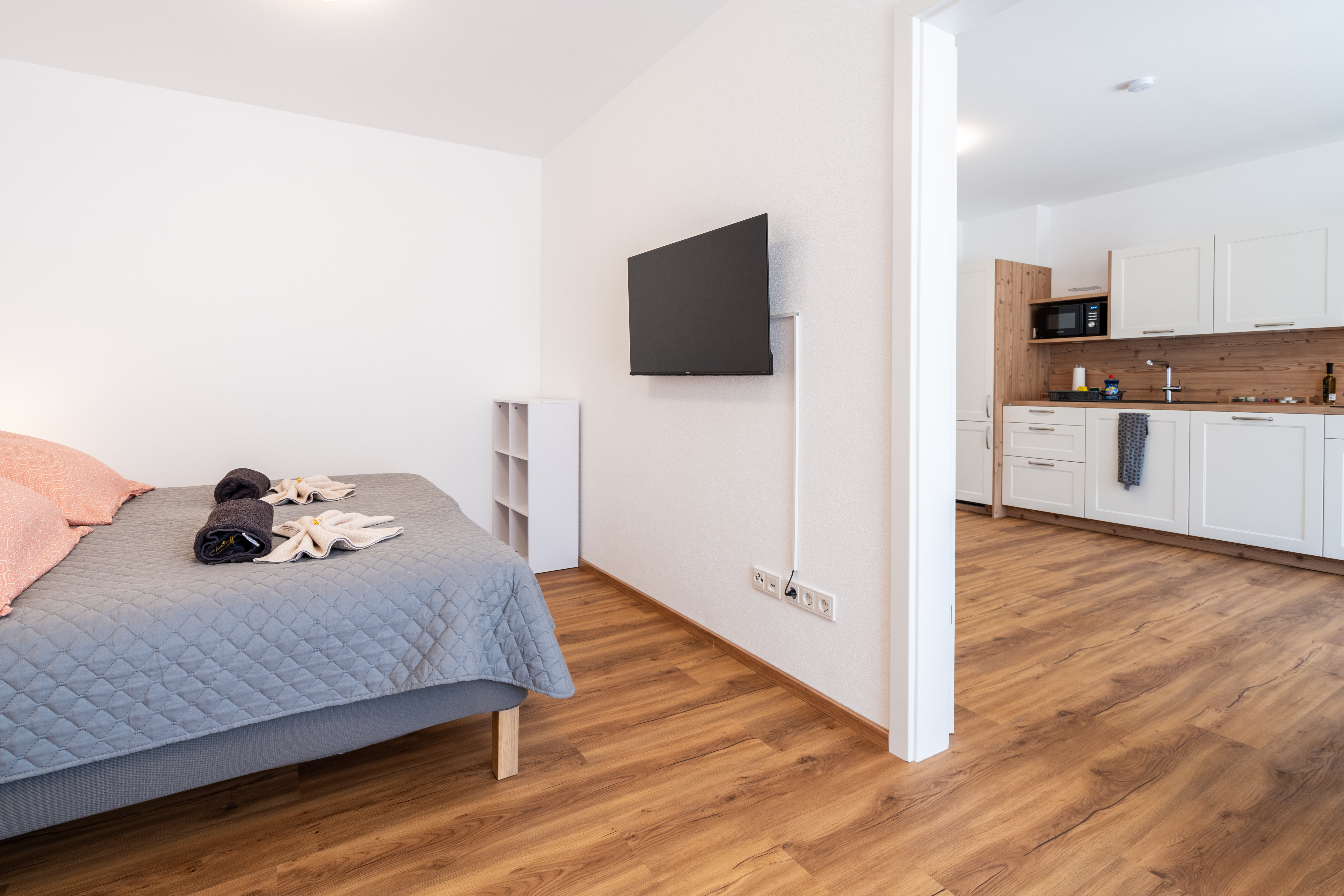 Monteurzimmer: revLIVING Montageluxus Premium Nonus