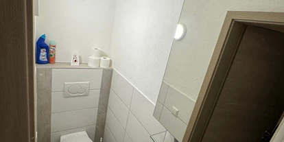 Monteurwohnung - Kronau Walldorf Bretten Kraichtal - Gäste WC - Monteurzimmer Zeutern