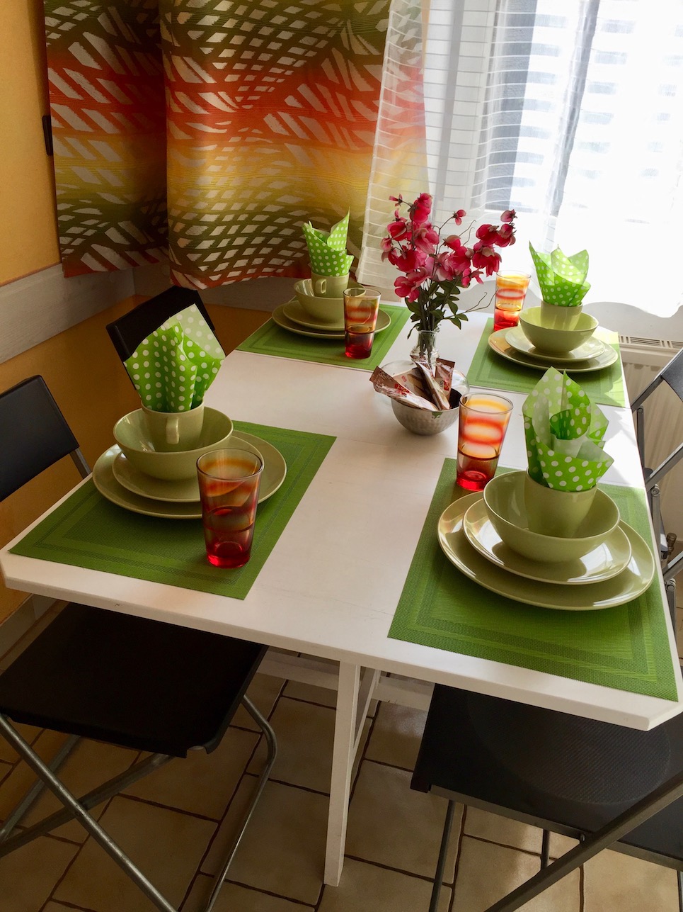 Monteurzimmer: Esstisch im Apartment für 2 Schlafzimmer - Domizil Wien - Cityapartments