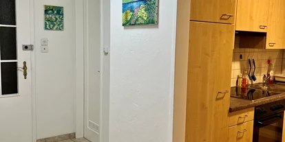 Monteurwohnung - Küche: Küchenmitbenutzung - Schweiz - Flur - Möblierte Zimmer Blattenweg