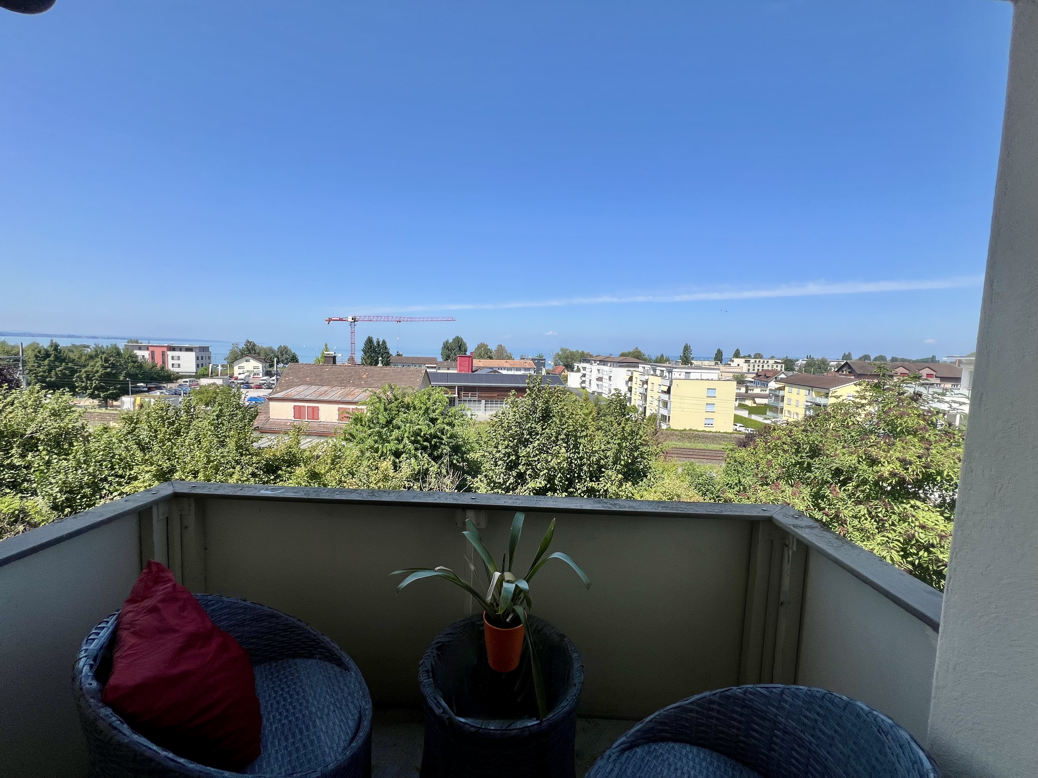 Monteurzimmer: Aussicht Zimmer 23 - Möblierte Zimmer Blattenweg