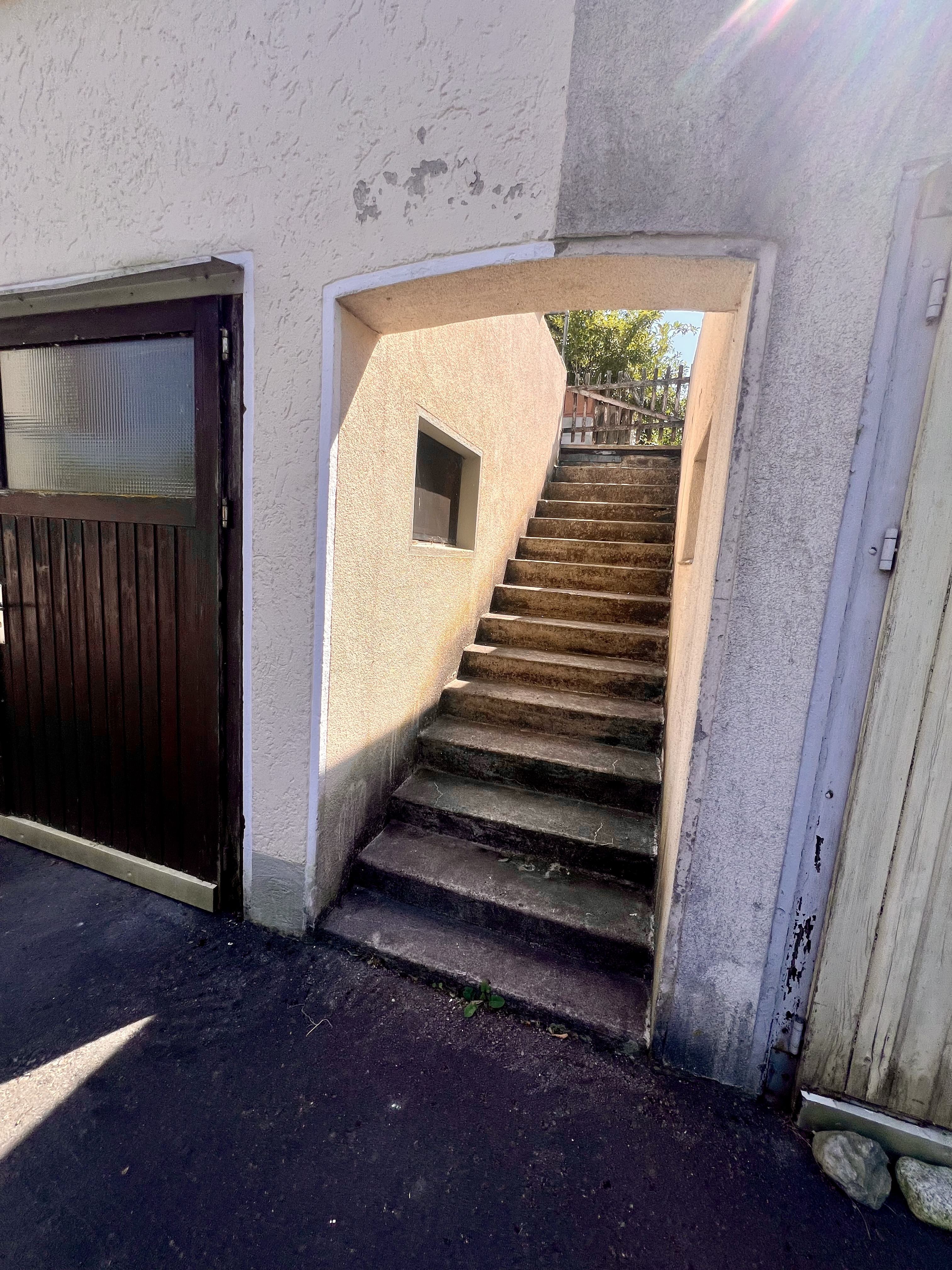 Monteurzimmer: Aussenbereich - Möblierte Zimmer Blattenweg