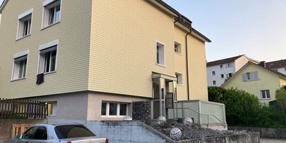 Monteurwohnung - Küche: Küchenmitbenutzung - Schweiz - Die Liegenschaft - Martinsbrugg Einfache Zimmer