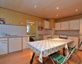 Monteurzimmer: Küche mit Essbereich - Haus Markus