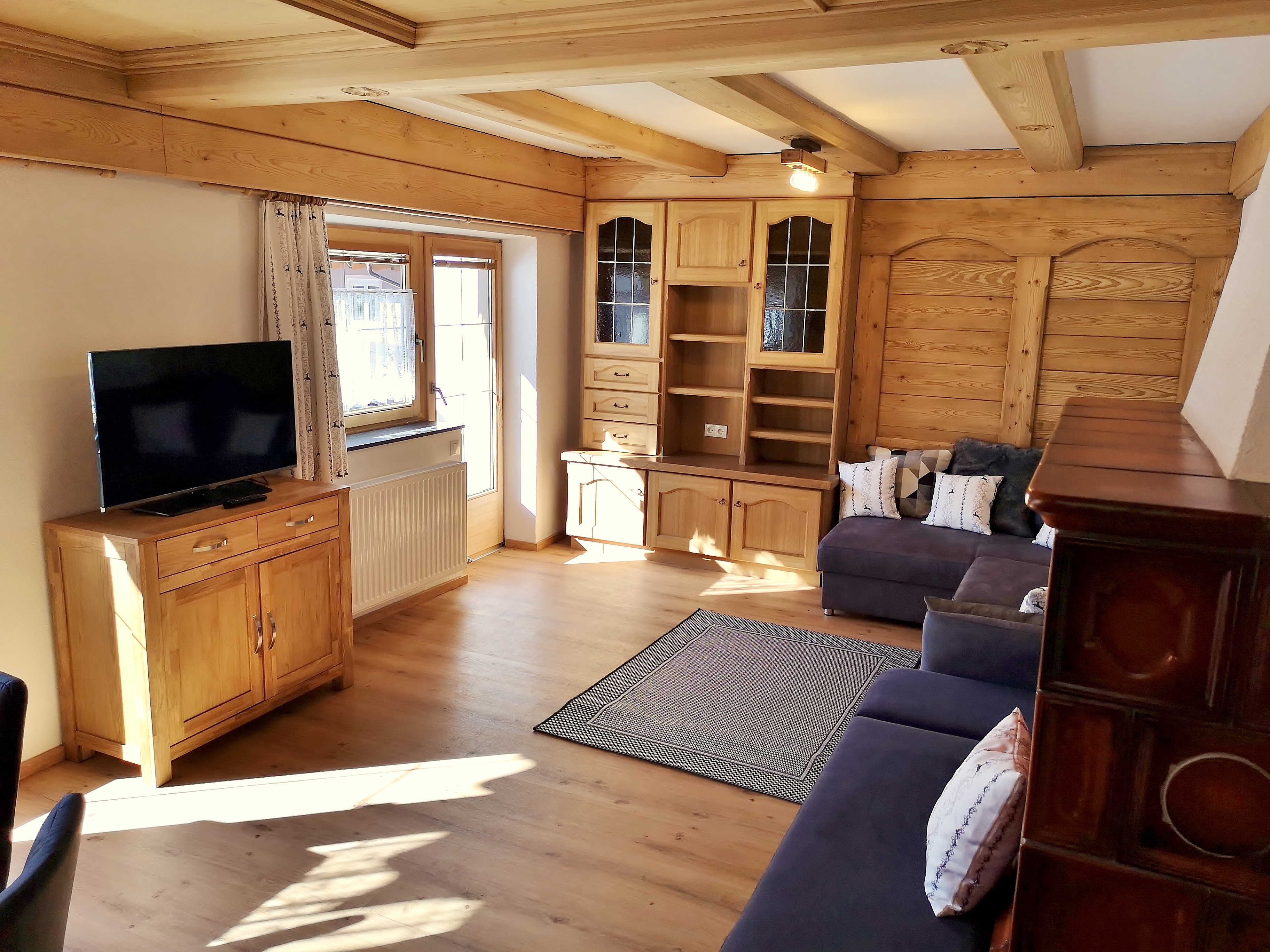 Monteurzimmer: Monteurzimmer - Unterkunft für Arbeiter  - Ferienwohnung fuer 6 - 8 Personen - sehr groß und guenstig