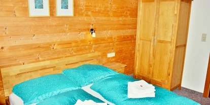Monteurwohnung - Einzelbetten - Tirol - Apartment Wildschoenau  - sehr grosse Ferienwohnung fuer 6 - 8 Personen - voll ausgestattet in Topp Lage - nahe Supermarkt und uvm. 
Waschküche mit Waschmaschine und Trockner sowie genügend Parkplätze, Garten und Gartenlaube vorhanden.  - Ferienwohnung fuer 6 - 8 Personen - sehr groß und guenstig